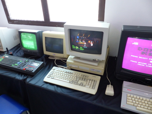 Arcade Vintage Museum - Amstrad PC2086