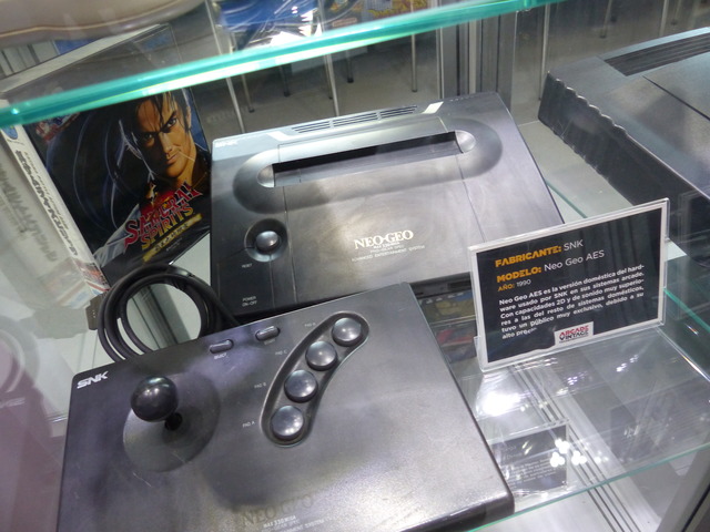 Museo Arcade Vintage - Neo Geo AES (1990)